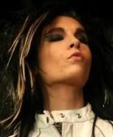 funny with bill - b-kiss me ........ kiss me cu pasiune - Bill Kaulitz