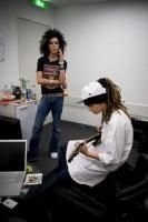 funny with twins kaulitz - b:e bine cum stau tom? t da .. cum ziic tu .. b - Kaulitz Twins