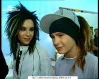 funny with twins kaulitz - tom: ce vrea sa spuna reporterul asta despre - Kaulitz Twins