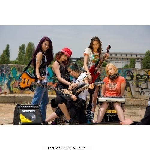 poze - lavi_th - Blaxy Girls
