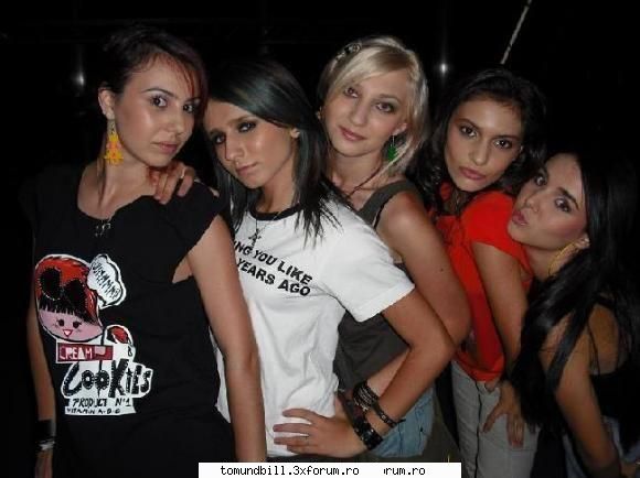 poze - lavi_th - Blaxy Girls